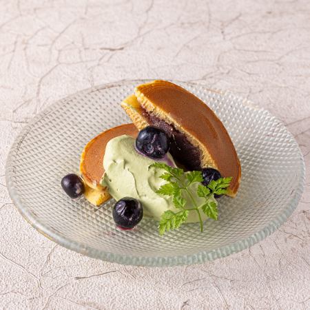 とろける宇治抹茶と食べるミニどら焼き