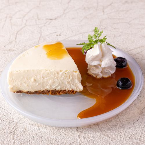 豆乳レアチーズケーキ 塩キャラメルソース