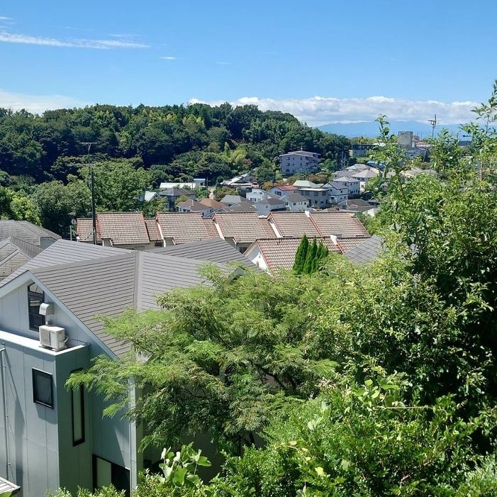 住宅街にあるお店です。3日前までにコースをご予約ください。