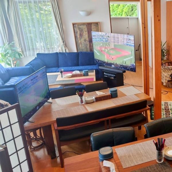 【閑静な住宅街に佇むビストロ】自宅を改装したアットホームな空間です。8名から最大20名までの貸切可能◎各テーブルのTVモニターを繋ぎみんなで賑やかにスポーツ観戦も出来ます♪お子様連れの方には、甘口カレーやハンバーグ等ご用意してお待ちしております。記念日やお祝い事に最適なコースもございます。