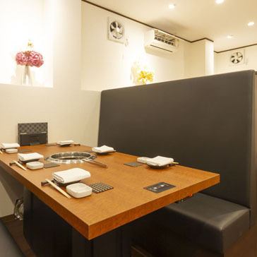 [Table seat for 6 people] A spacious sofa seat that can accommodate up to 6 people.Depending on the situation, seats may fill up in advance, so early online reservations are recommended★