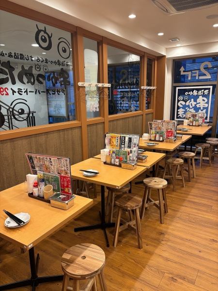 テーブル最大で50名様までご利用いただけるので、ちょっとした打ち上げや同期飲みなどにもおす