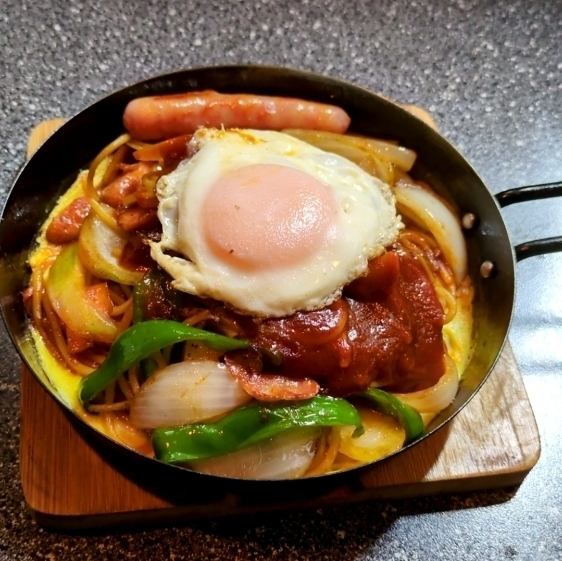 【新メニュー】懐かしのメニューを新たな味わいに◆愛知県常滑市の喫茶店cafeシャンピアのナポリタン