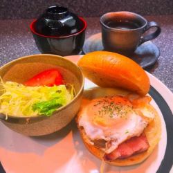 ベーコンエッグバーガーセット