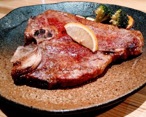 T骨牛排 600克