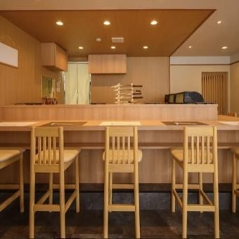 【此處僅接受午餐座位預約】