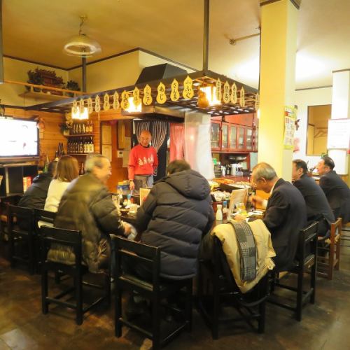 <p>【Furnace edge corner with preeminent feeling】 It is the counter seat of the hearth burning sauce that can be seen immediately after entering the entrance! &quot;Somewhere nostalgic ....You can enjoy the atmosphere like returning to the country! Also watching the yakitori baked with charcoal frying Saku drinking sake duty on the way home from work Returning to the rice cooker ◎ There are many customers who are looking forward to conversations with the friendly generals! ___ ___ ___ ___ 0</p>
