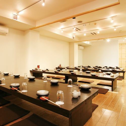 <p>Up to 50 people OK! The 2nd big banquet hall can reserve for reservations for over 30 people.Because there is microphone equipment etc, it is perfect for event concert presentations and various banquets ♪ (Please feel free to inquire if you wish to charter ※)</p>