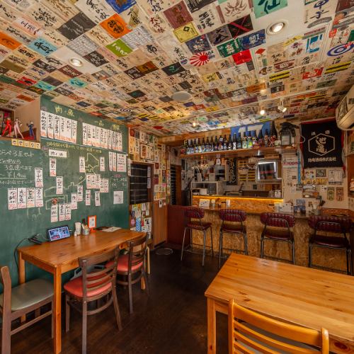 【会話を楽しめるカウンター席】気さくな店長と話ができるカウンター席。おひとり様はもちろん、デートにもおすすめ◎