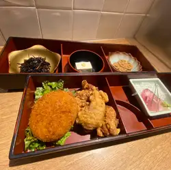三種のフライと刺身定食