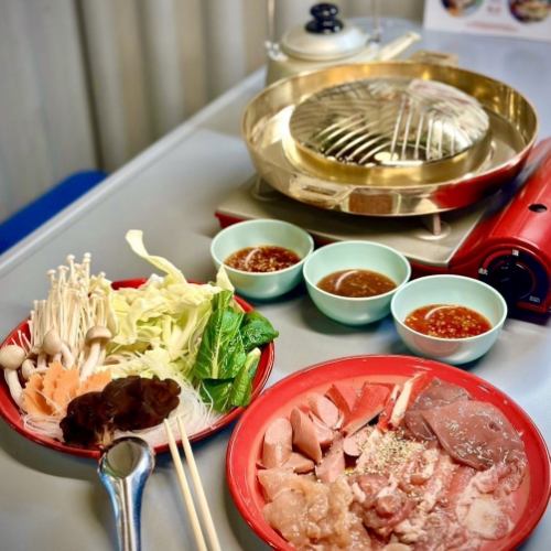 話題沸騰!!タイ式焼肉+鍋のムーガタを当店で味わえます