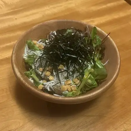釜揚げしらすと焼き海苔の和風シーザーサラダ