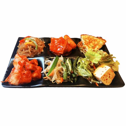 One-plate set meal with side dish