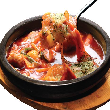 Stone-grilled cheese tteokbokki