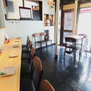 9～14名様で、お店の貸切利用も可能です！お電話か店頭でご予約承っております。ご予約の際にリクエストなどあればお伺いし、可能な限り対応させていただきますので、お気軽にお問い合わせください。