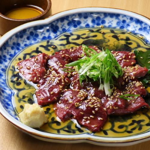 鮮度の良い上質なお肉の魅力をシンプルに楽しめる肉刺し