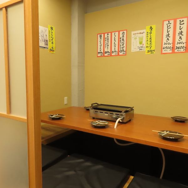 【個室/テーブル席】6名掛けの個室テーブル席。プライベート空間を確保！