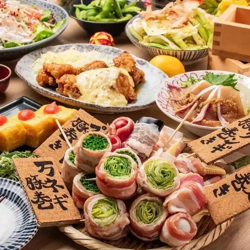 숯불로 구운 닭꼬치와 제철 야채 감기 플랜 다수!