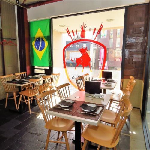 可容納17人的半私人房間