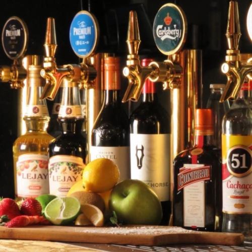 飲み放題で100種以上のカクテルをご用意しております♪