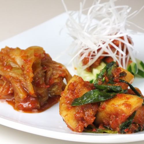 キムチ盛り合わせ