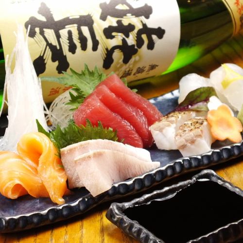 [Fresh! Compatibility with sake ◎] ~ Assorted sashimi directly from the production area ~