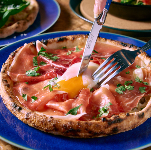 浜松町駅5分◆焼きたてピザ中心の本格イタリアンと厳選ワイン、漬け込みジンが魅力◎