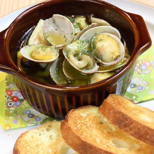 アサリとキノコのアヒージョ