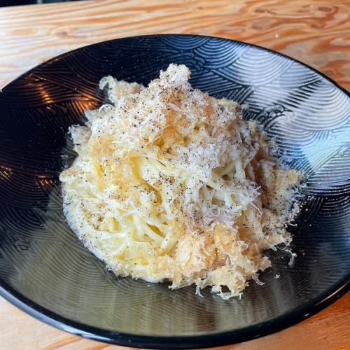 Cacio e Pepe <Simple pasta with cheese and black pepper (Awaji raw noodles)>
