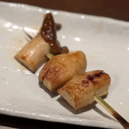 Seasonal vegetable skewers! Grilled king oyster mushrooms with butter and soy sauce!
