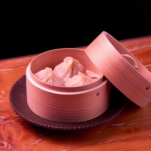 点心　小籠包(３個)