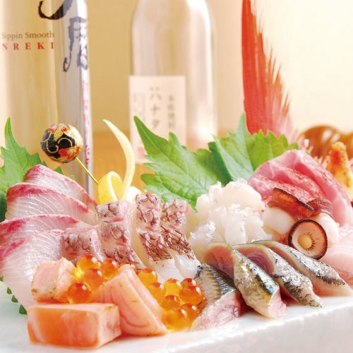 Assorted fresh fish sashimi