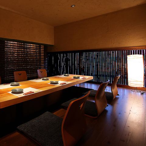 Private room with sunken kotatsu table where you can relax in a private space.