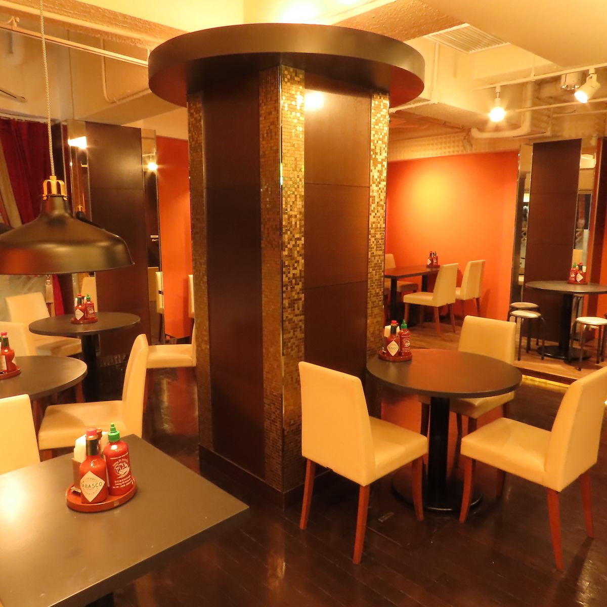 You can enjoy jazz in a calm and stylish interior♪