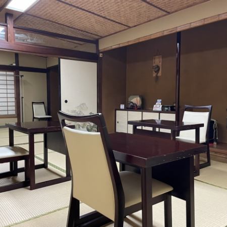 The large tatami room on the 1st floor can accommodate up to 18 people.[Tatami room table seats] Tables and chairs can be prepared in the tatami room.It is especially popular for banquets and other occasions when there are people whose feet are not in good condition.