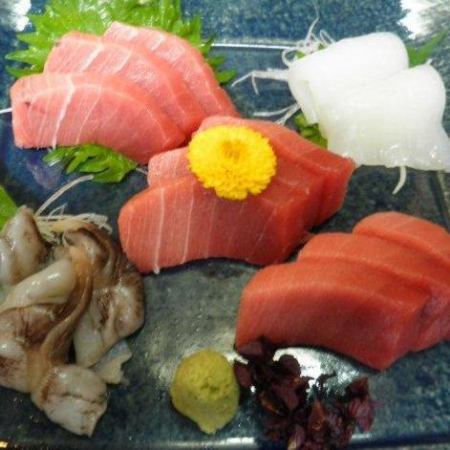 お造り・煮物・焼き物など季節の一品
