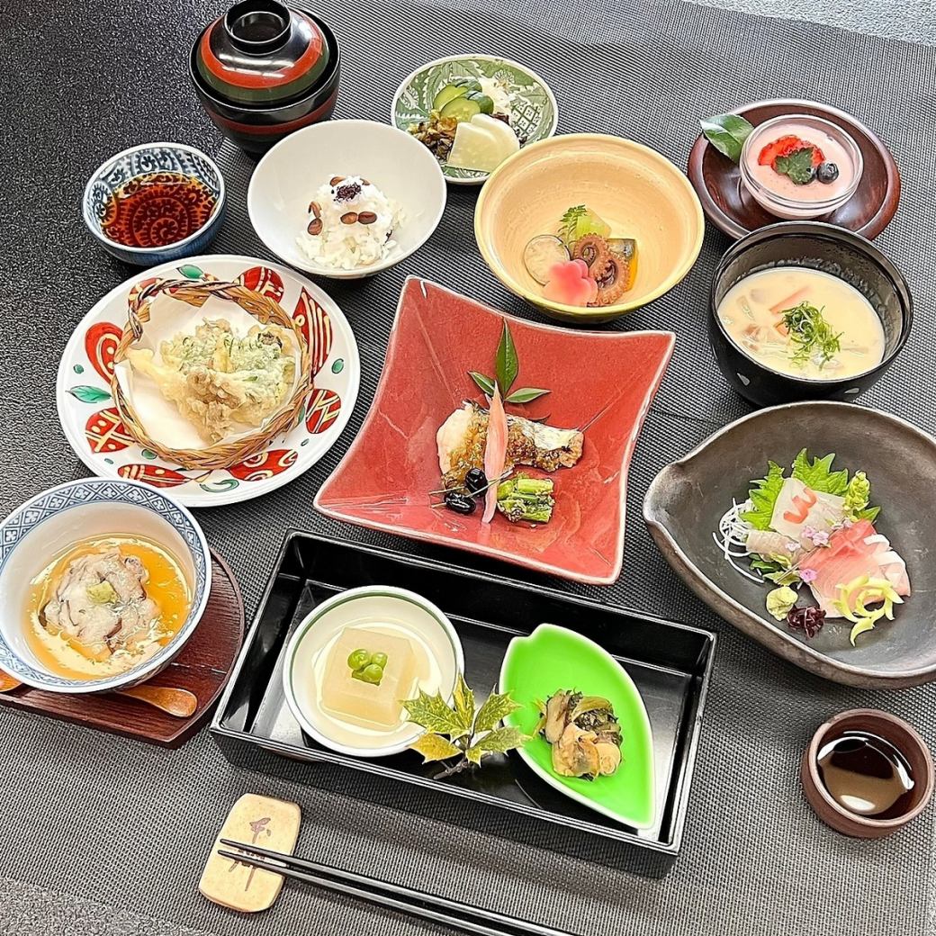 ご家族でのお食事や長寿祝いなども大歓迎！