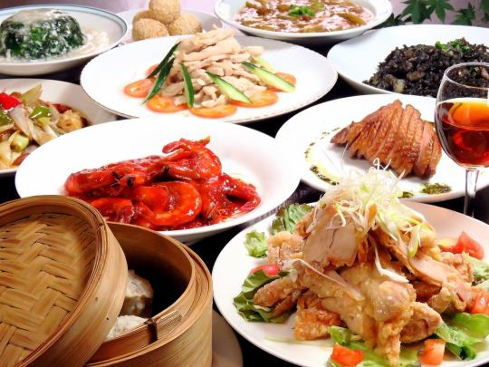 For various banquets ... Chinese sashimi, molted shrimp oil ginger rooster, shark's fin dumplings etc. "Luxury course" 100 minutes with all you can drink 6000 yen