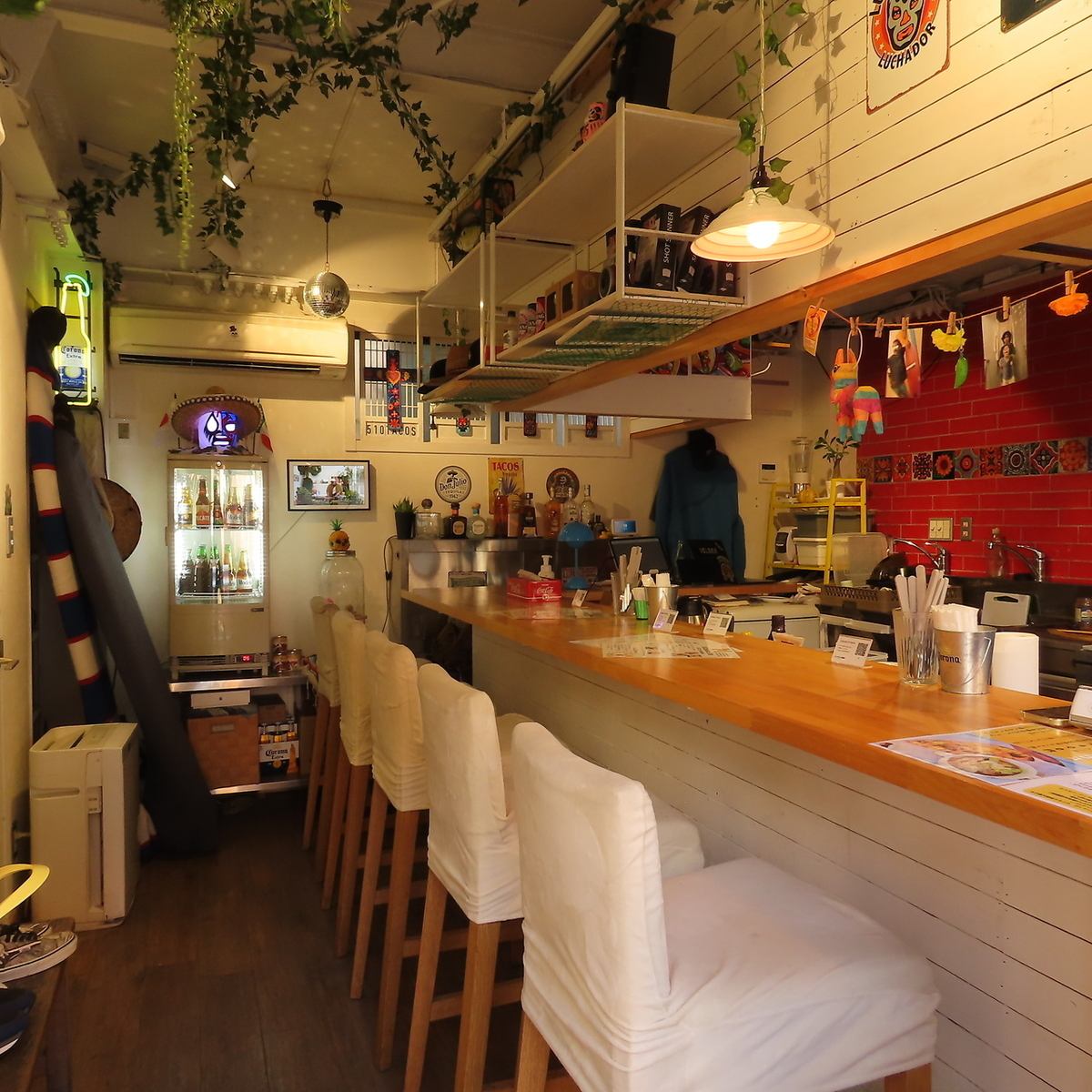 スタッフとの会話を楽しみながらおくつろぎいただけます！