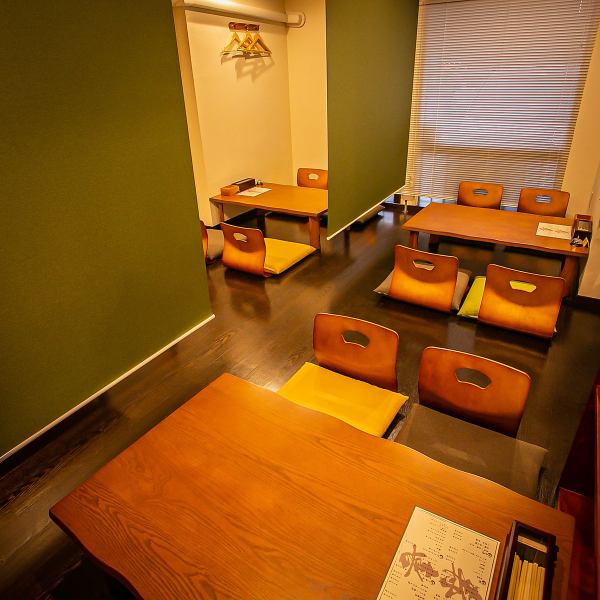 ≪Cozy interior≫ In addition to counter seats, there are table seats in the tatami room (5 people x 4 tables).Please enjoy your meal in a calm atmosphere ♪ We accept various banquets! Please use it for girls-only gatherings, families, and special occasions ◎