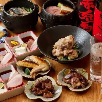 精米したての土鍋めしと炭火焼きの旬の味を、和モダン空間でゆったりご堪能ください。