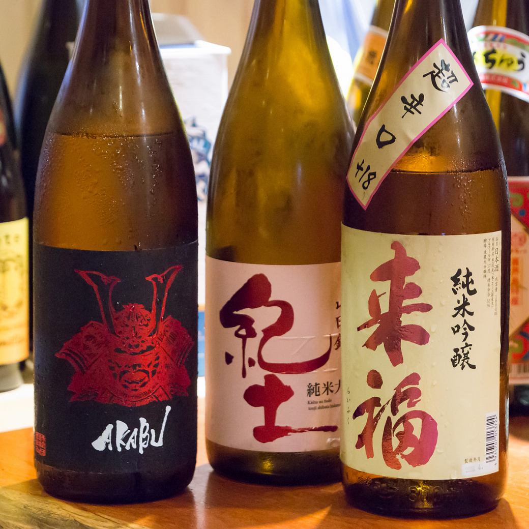 日本酒は滋賀の地酒を中心に全国各地の銘柄を揃えております◎