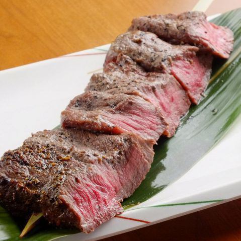 極上素材「黒毛和牛」山形牛140gを豪快に串焼きに♪