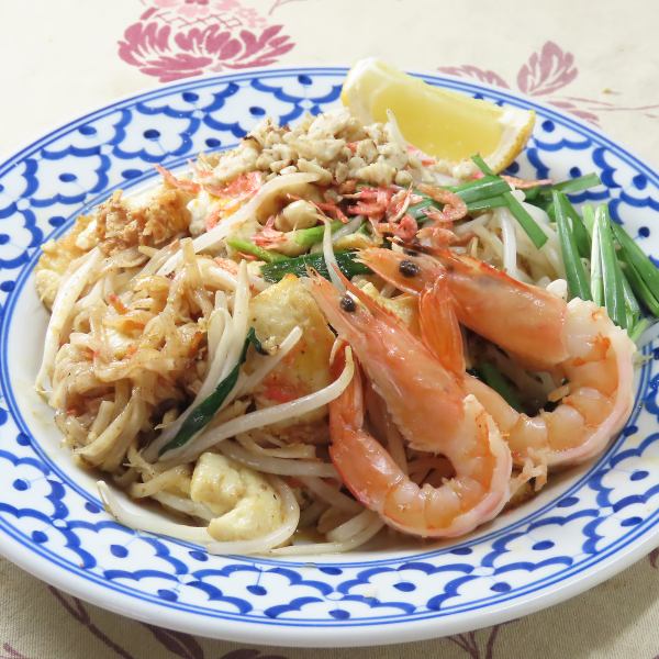 【◆屋台気分を満喫◆】甘酸っぱさと香ばしさが絡み合う本格タイ風焼きそばパッタイ