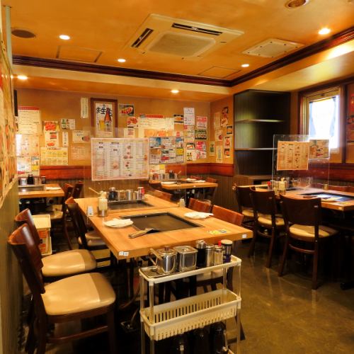 <p>もんじゃ焼き・お好み焼きの専門店！上野駅徒歩1分の好立地♪少人数から大人数でのご利用も◎ゆったりとお過ごしいただけるテーブル席を多数ご用意！</p>
