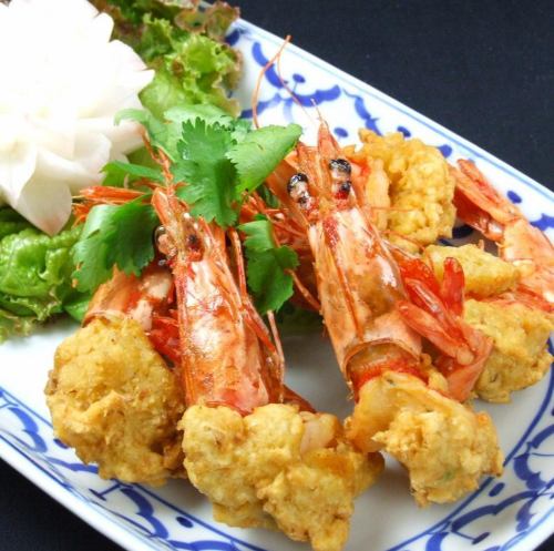 Fried shrimp with garlic heads (4 pieces)