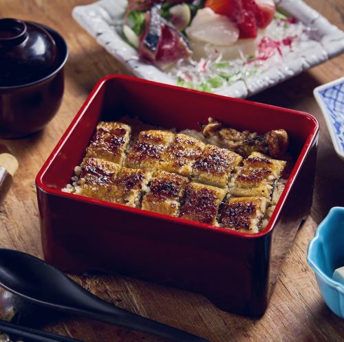 숯불 焼鰻重 점심 3,800【세금 포함】