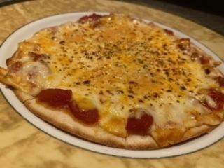 3종의 치즈 피자