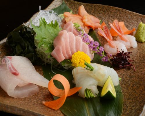 Assortment of five kinds of sashimi