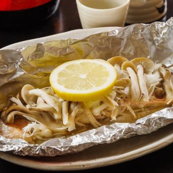 『2025年秋・匠コース』鮨、鮭ときのこのホイル焼き、秋刀魚の煮付など[全8品] ※写真はイメージ